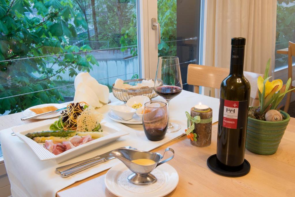 Nápoje v ubytování Hotel zum Hirschen