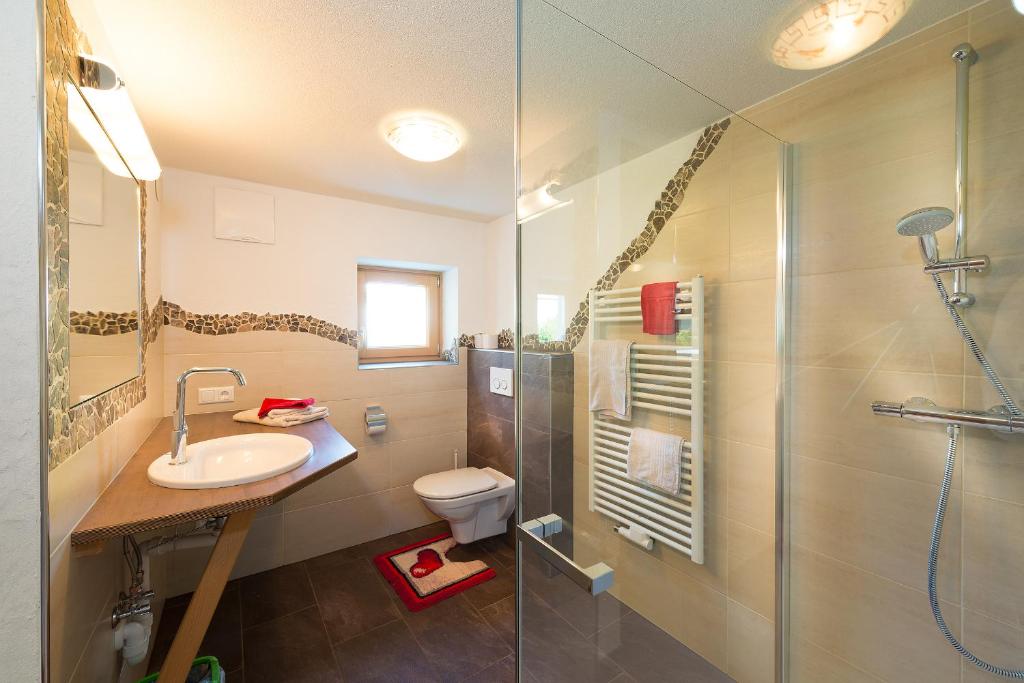 Kúpeľňa v ubytovaní Birnbaum Chalets Grossarl