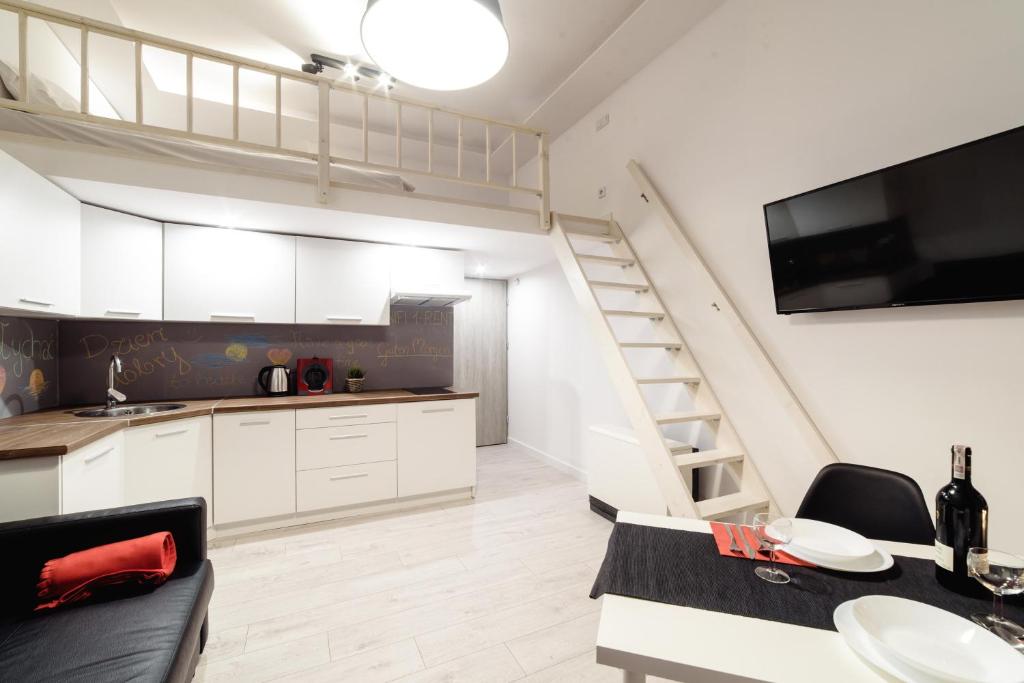 2 Nights Apartments - great location, right next to Main Rail and Bus Station, 10 min to Main Square by foot - Resim 45