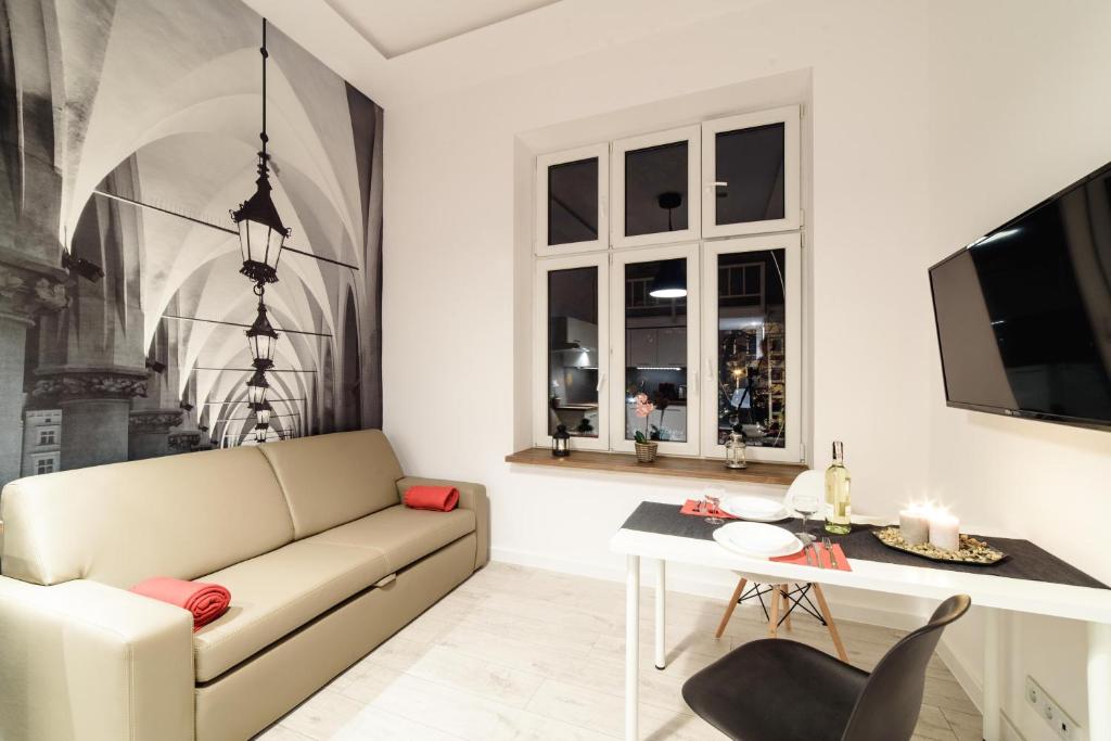 2 Nights Apartments - great location, right next to Main Rail and Bus Station, 10 min to Main Square by foot - Resim 33