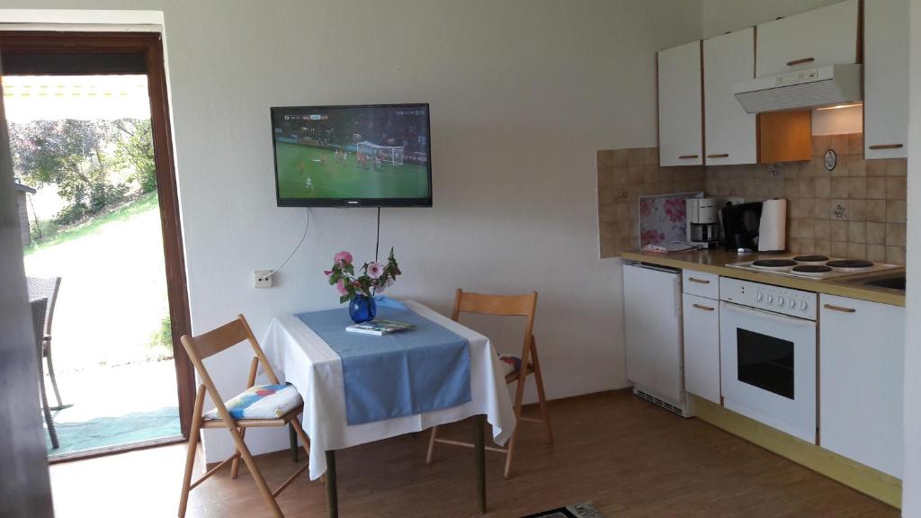 Ferienwohnung Gästehaus Inge - Two-Bedroom Apartment With Terrace