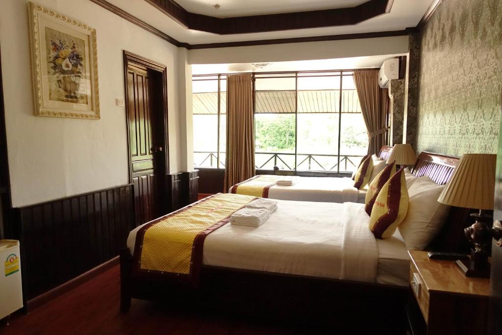 Merry Riverside Hotel - 阳台和河流的家庭房间
