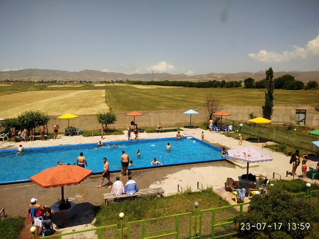 Bazén v ubytování Erazank Hotel nebo v jeho okolí