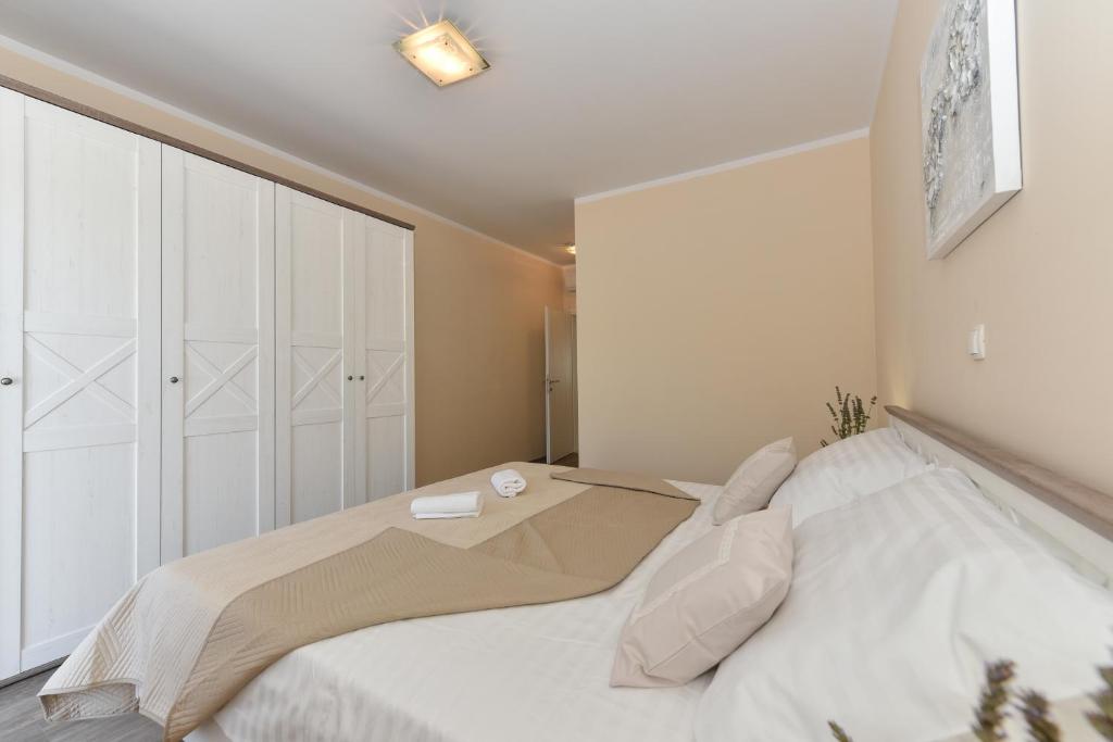 Posteľ alebo postele v izbe v ubytovaní Villa Rafajela - Private Pool