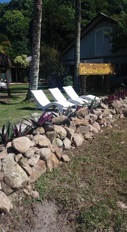 Um jardim em Pousada Canto da Galheta