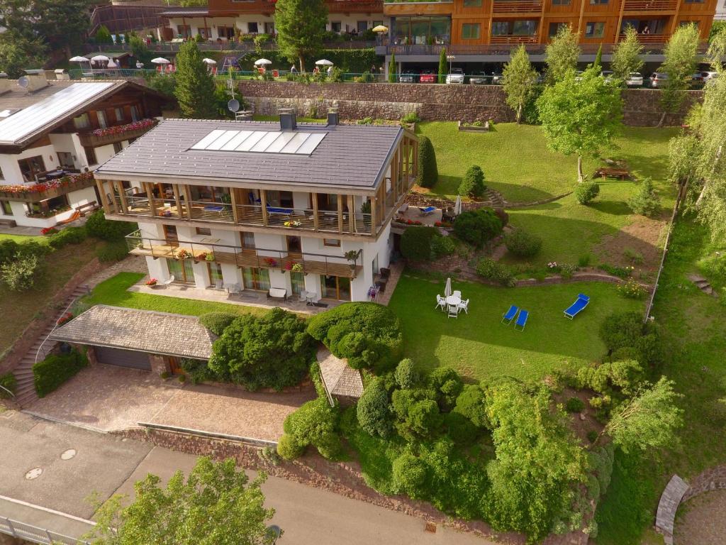 Vonkajšia záhrada v ubytovaní Residence Larciunei