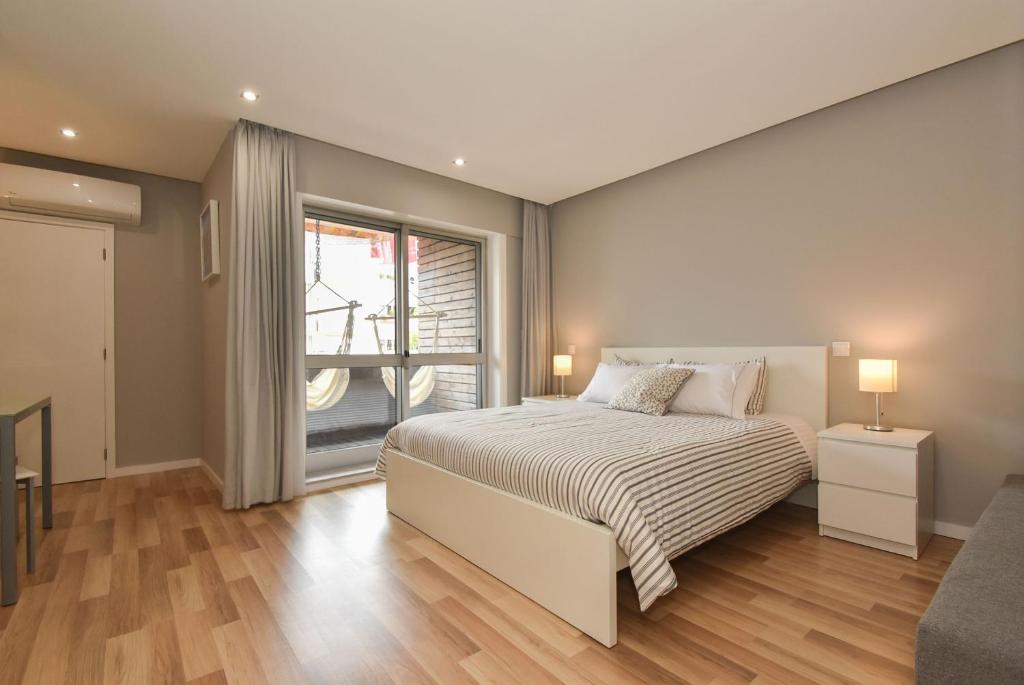 Oporto Bernardes Studios - Heroísmo - 19