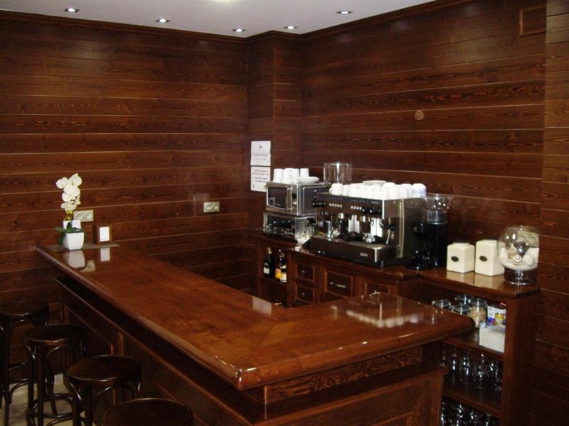 Lounge nebo bar v ubytování Hotel San Sebastián Hospedería