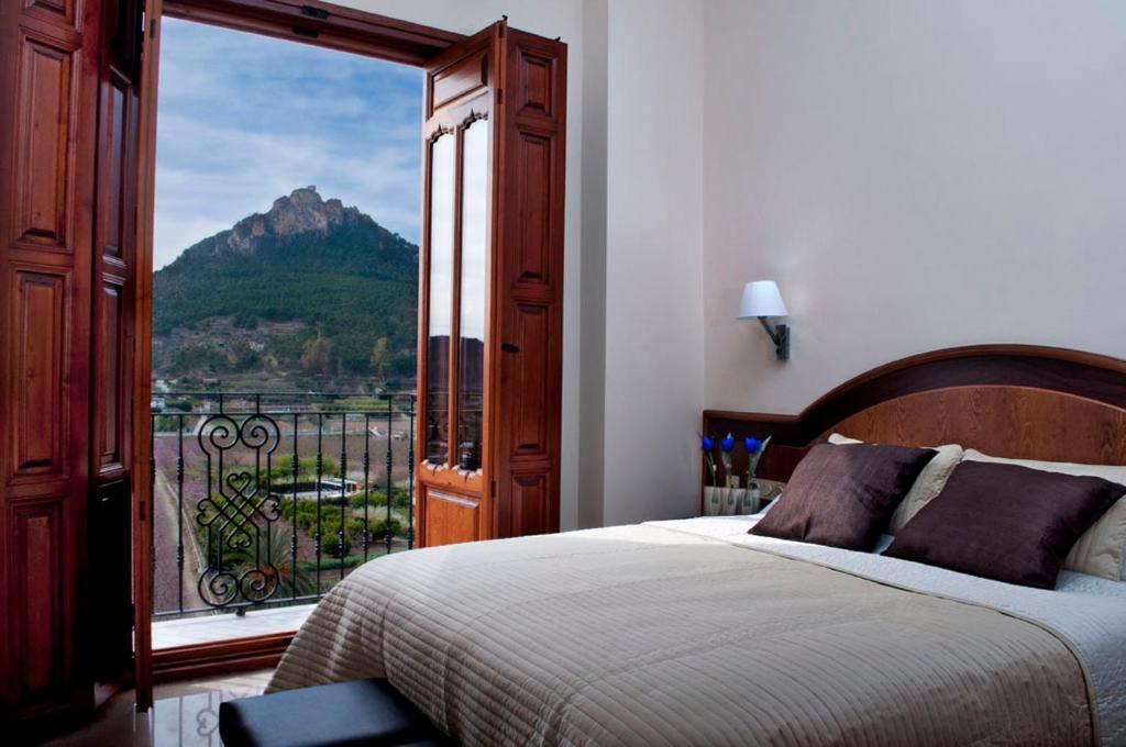 Nespecifikovaný výhled na hory nebo výhled na hory při pohledu z hotelu