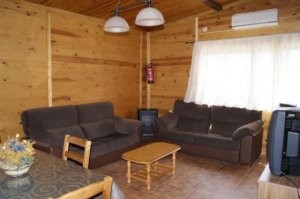 Część wypoczynkowa w obiekcie Apartamentos Rurales Sierra Luna