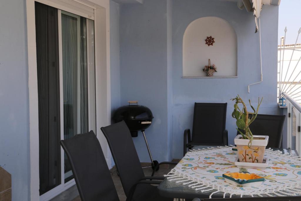 Część wypoczynkowa w obiekcie Athina Luxury Apartment