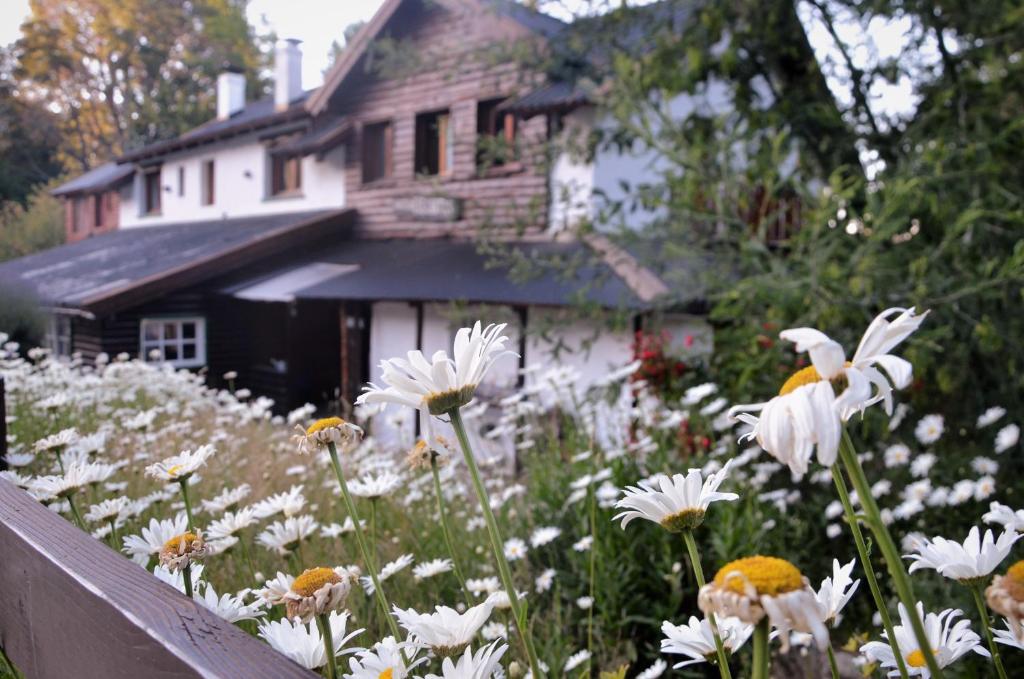 Un jardín fuera de Hosteria Las Cartas