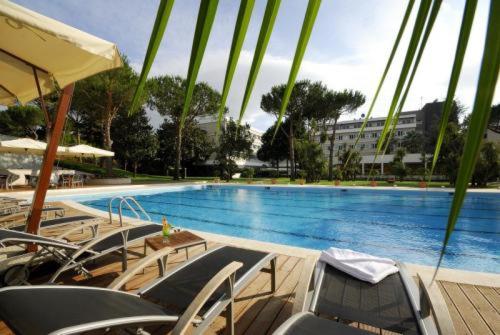 Bazén v ubytování Hotel Selene Pomezia nebo v jeho okolí