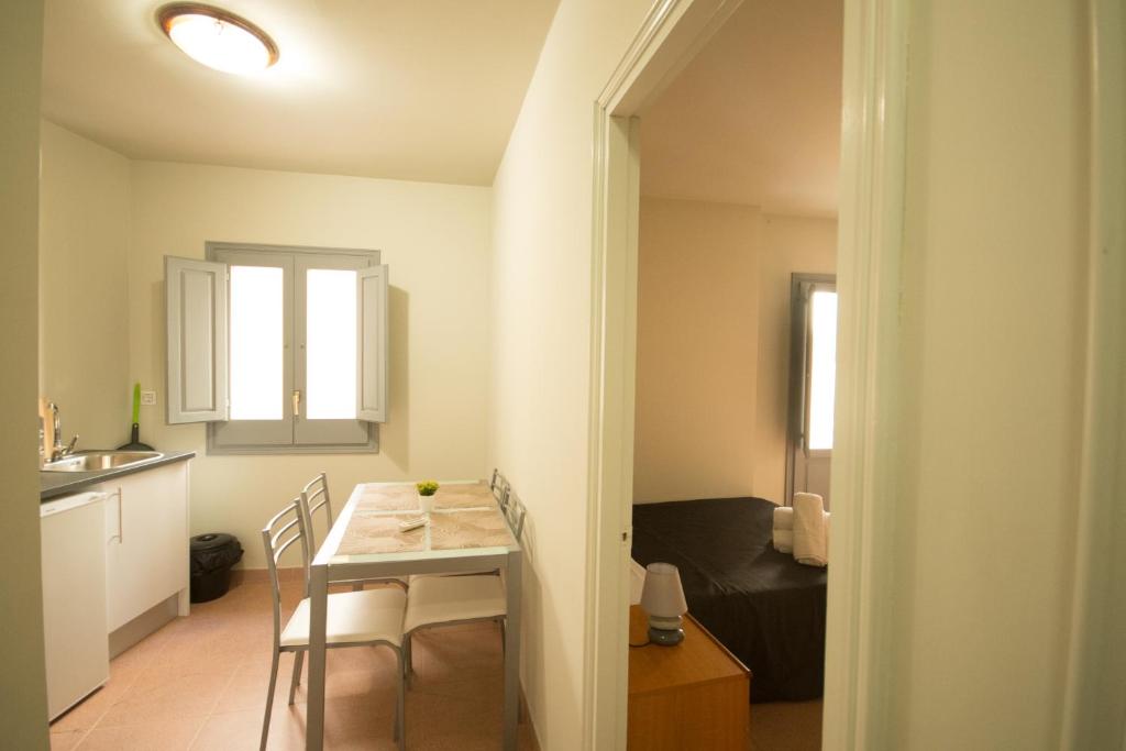Center Plaza Figueres - One-Bedroom Apartment