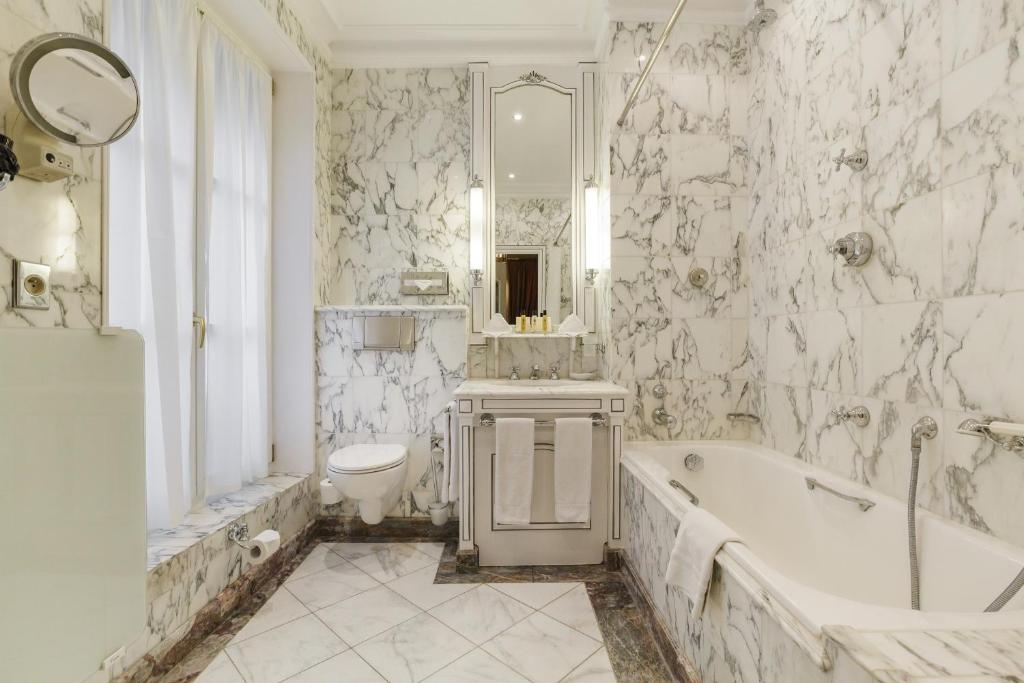 Hotel Luxembourg Parc - Resim 36