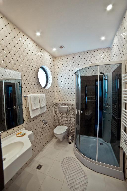 Koupelna v ubytování Hotel Evergreen
