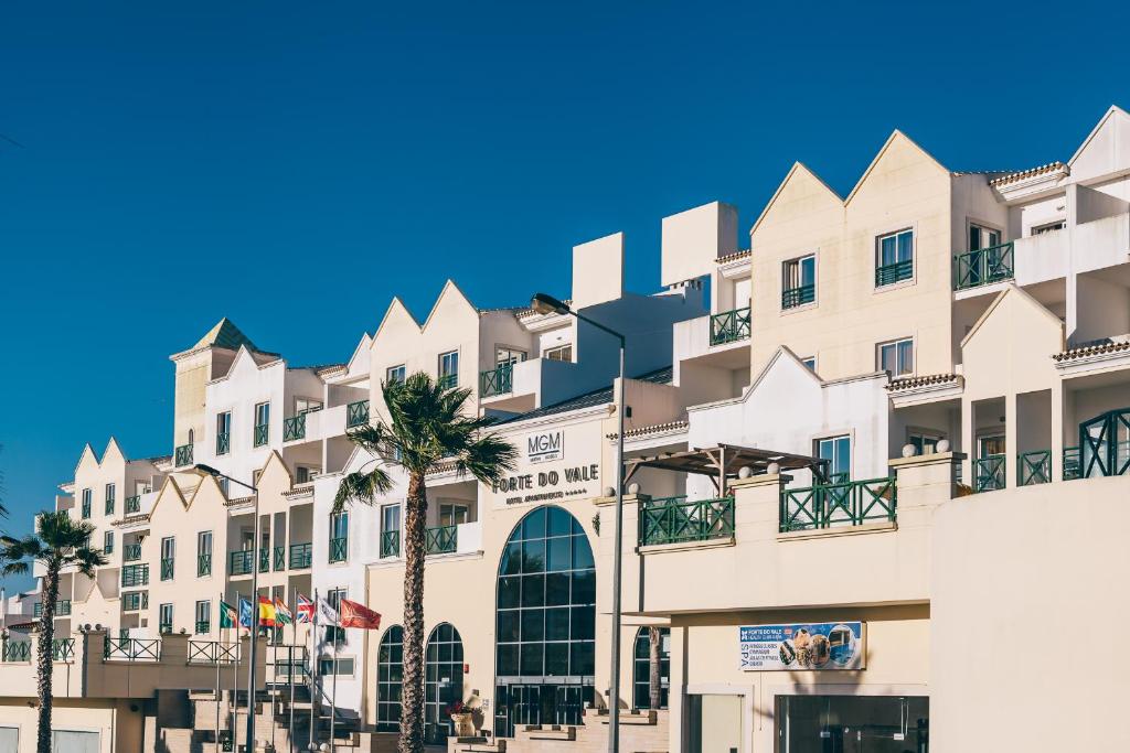 Gallery image of Grand Muthu Forte do Vale in Albufeira