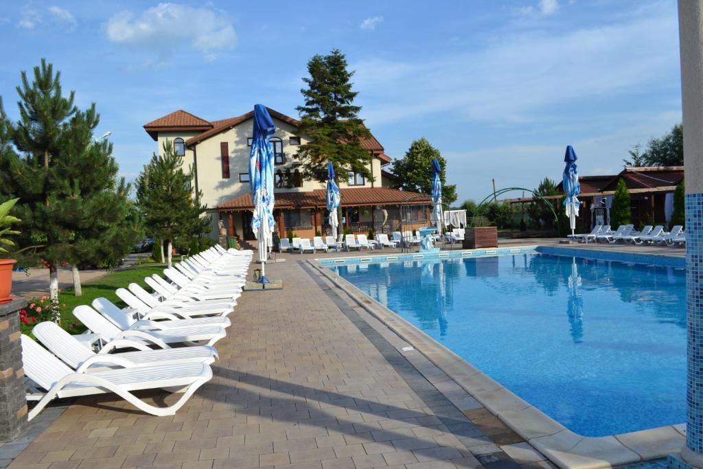 Hotel Doi Taurasi, Afumaţi – Prețuri actualizate 2023