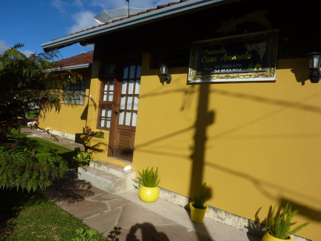  Pousada Casa Amarela