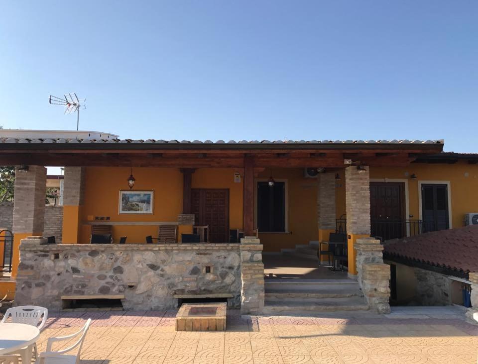 Eleven Bed & Breakfast - 8