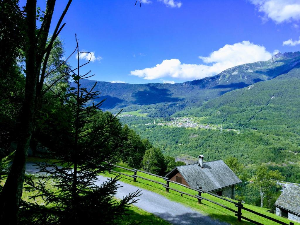 Fotografia z galérie ubytovania Casa Il Glicine v destinácii Baceno