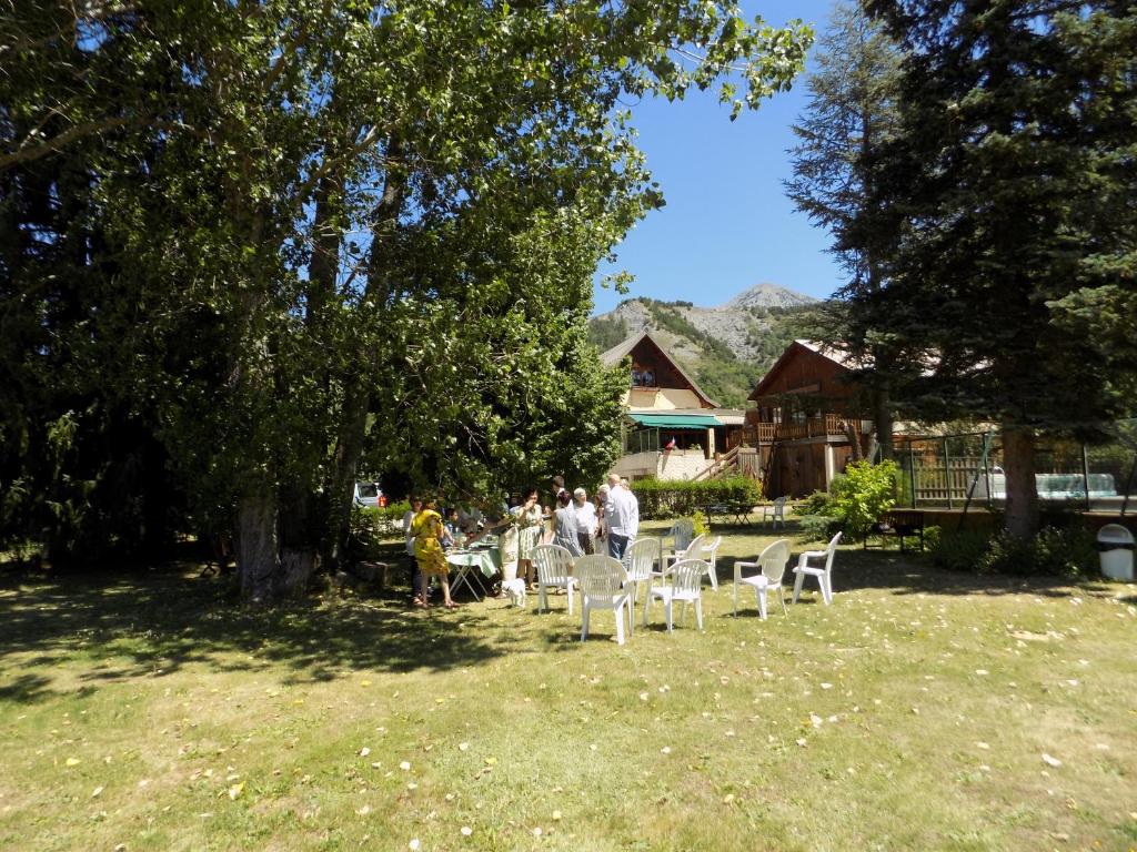 Photo de la galerie de l'établissement Le Vieux Tilleul, à Seyne