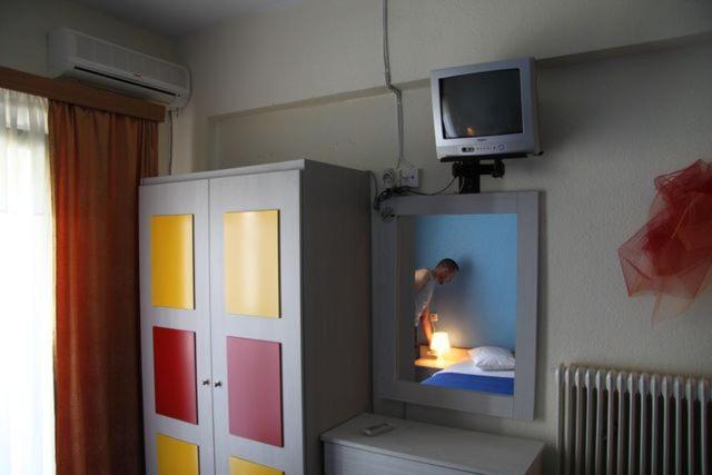 TV a/nebo společenská místnost v ubytování Hotel Dias Apartment