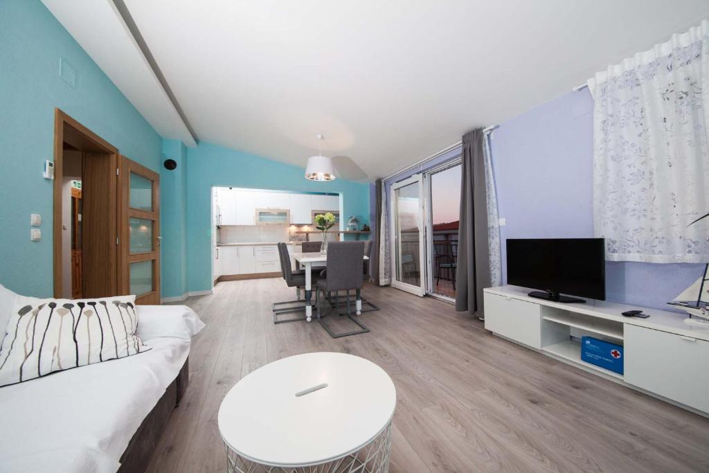 TV a/nebo společenská místnost v ubytování Apartman Josipa
