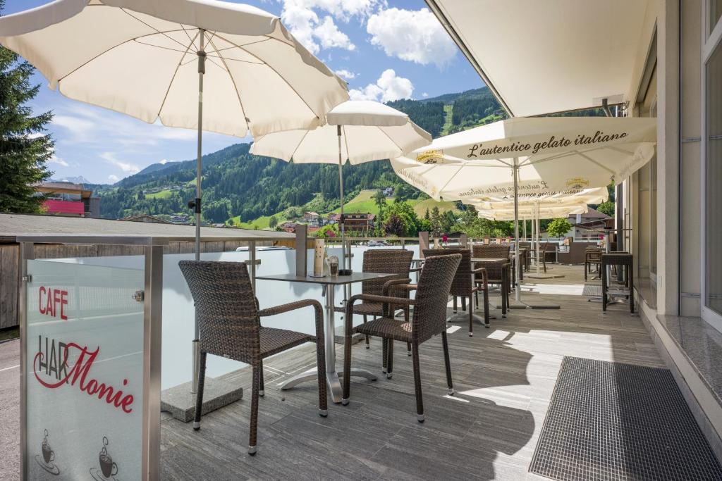 Nespecifikovaný výhled na hory nebo výhled na hory při pohledu z aparthotelu