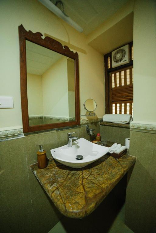 Koupelna v ubytování Casa Menezes - A Heritage Goan Homestay