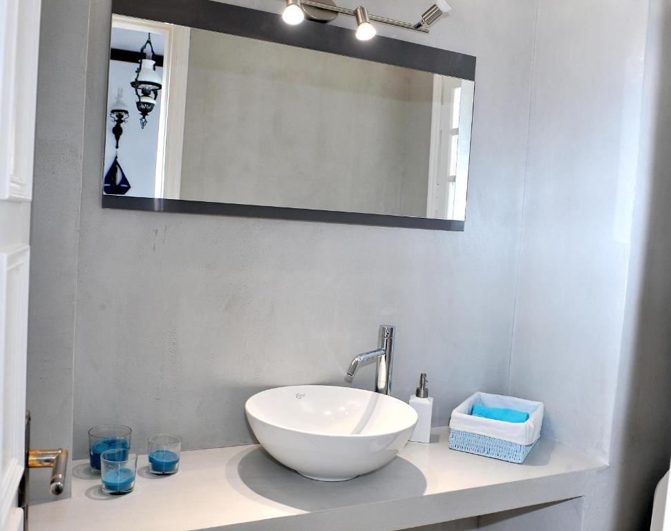 A bathroom at Sarwnisland