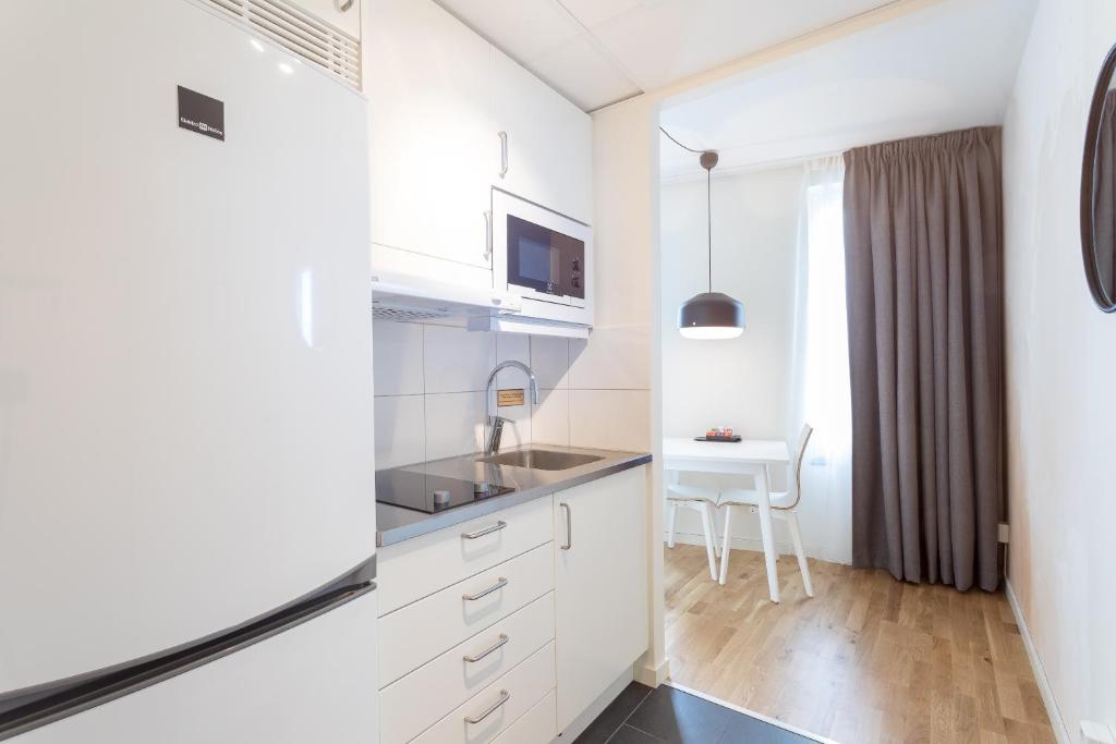 ApartDirect Älvsjö - Resim 18
