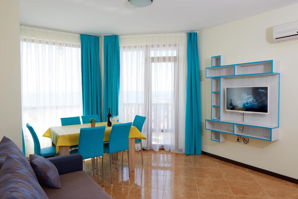 Mars Apartments in Complex Shipka - Two-Bedroom Apartment With Sea View
