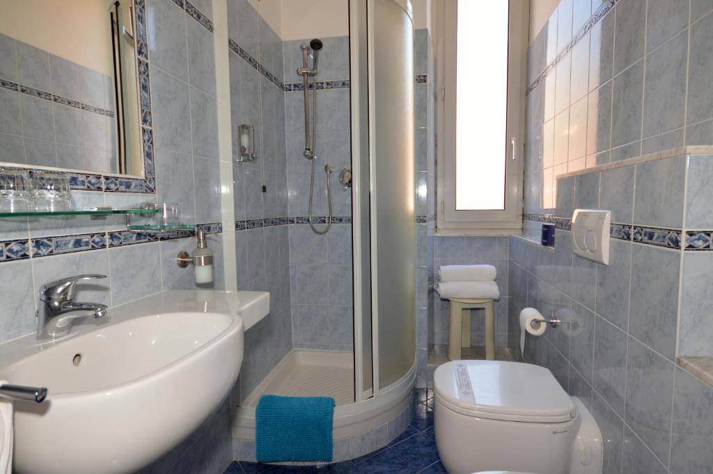 Hotel Genova - Doppel- Oder Zweibettzimmer