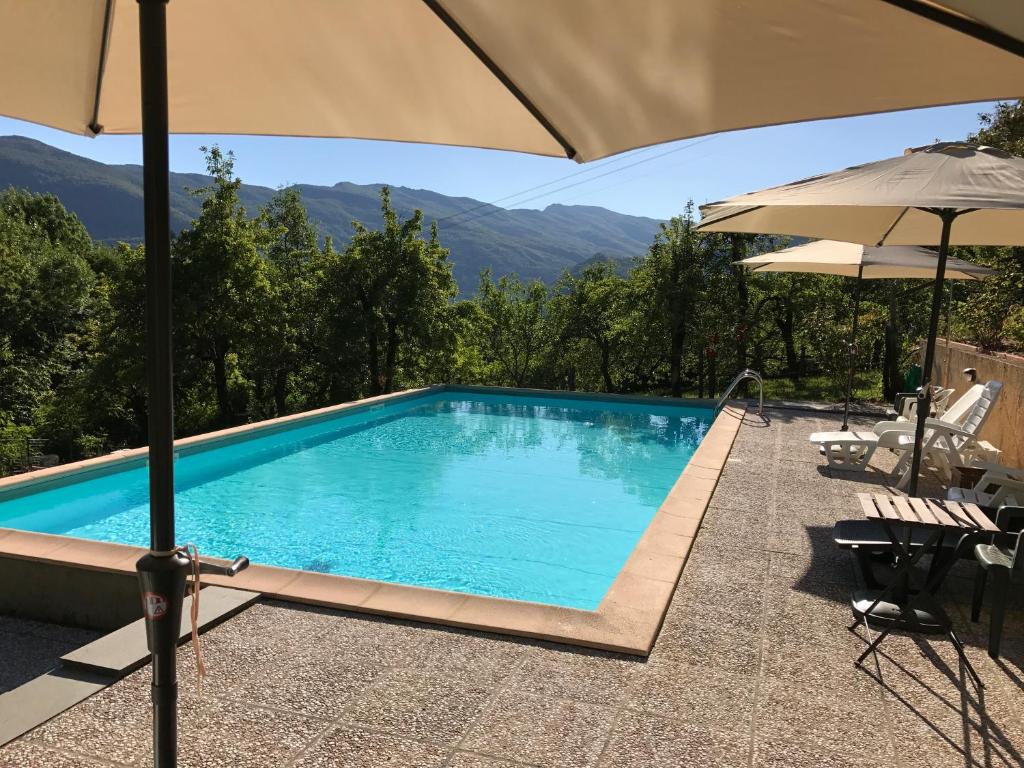 A general mountain view or a mountain view taken from the holiday home