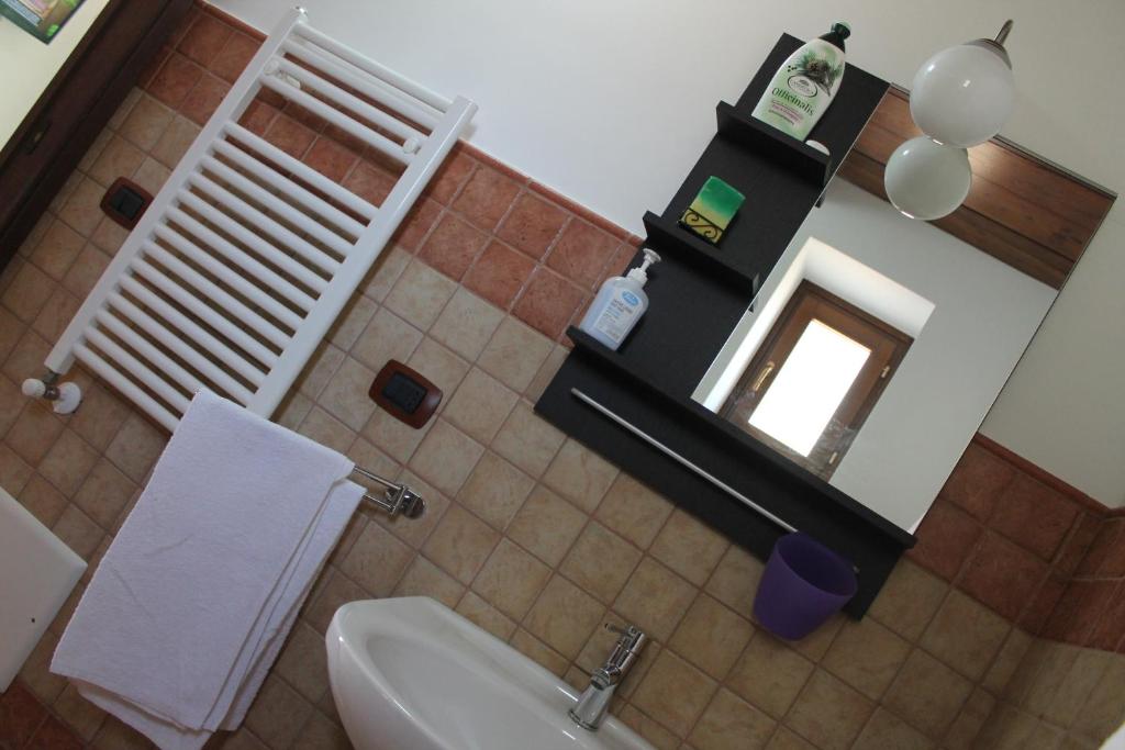 Ett badrum på Masseria Marico