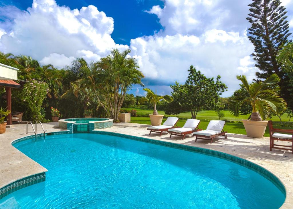 Casa de Campo Resort & Villas - Classic Five-Bedroom Villa - Golf Cart Included