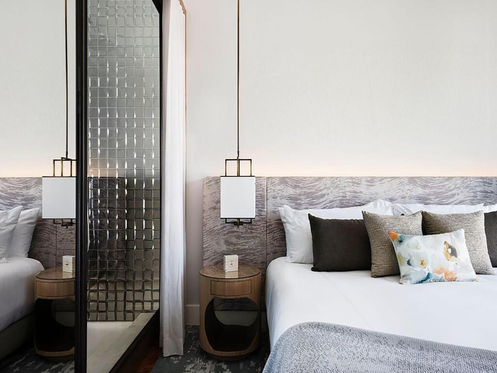 Dream Hollywood, by Hyatt - King Room - Bronze