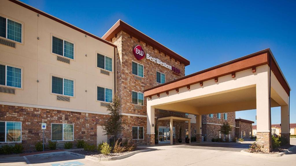 Best Western Plus Fort Worth Forest Hill Inn &amp; Suites, Fort Worth 