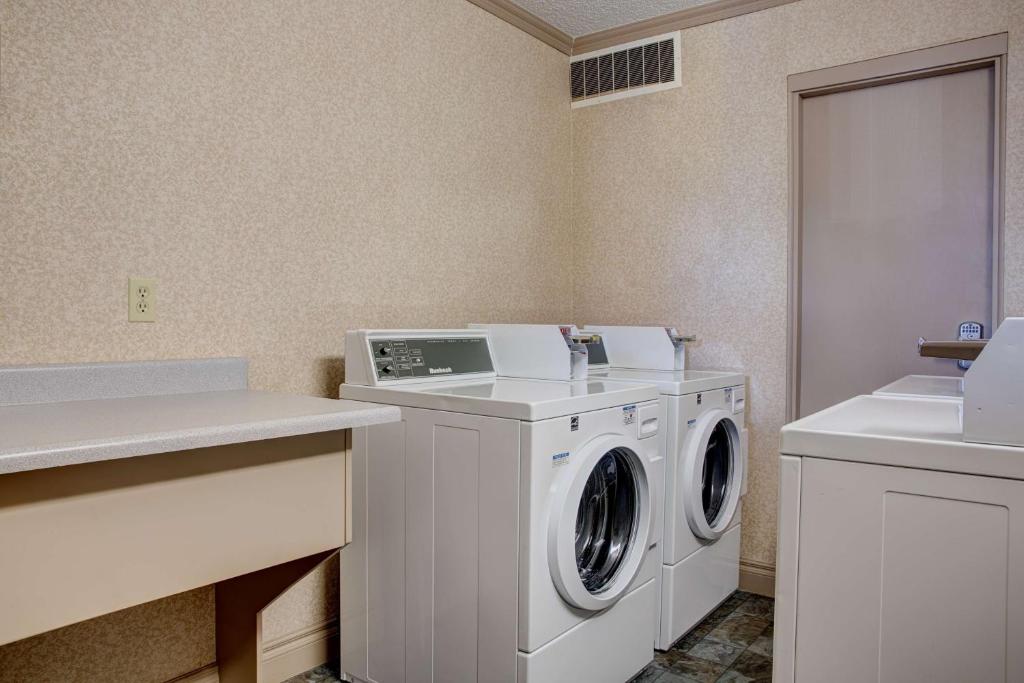 Best Western PLUS City Centre Inn - Resim 40