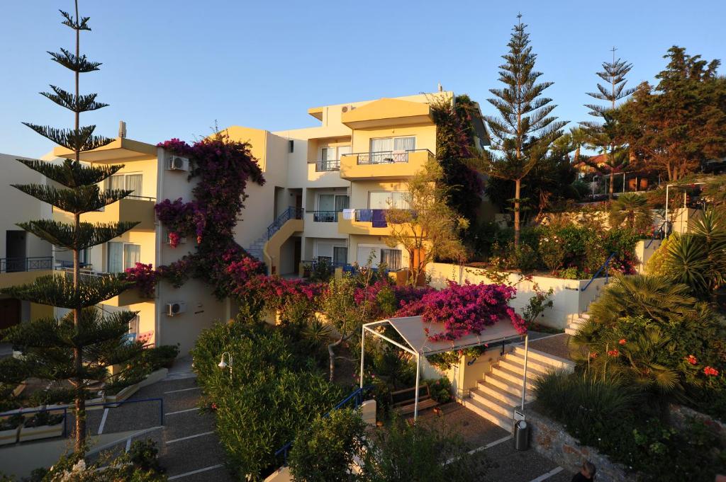 Zahrada ubytování Rethymno Mare Royal & Water Park