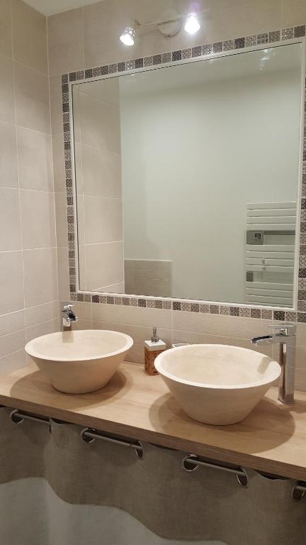 B&B Des Histoires d'Anges - Côté Jardin - Accueil Vélo - Family Suite With Private Bathroom