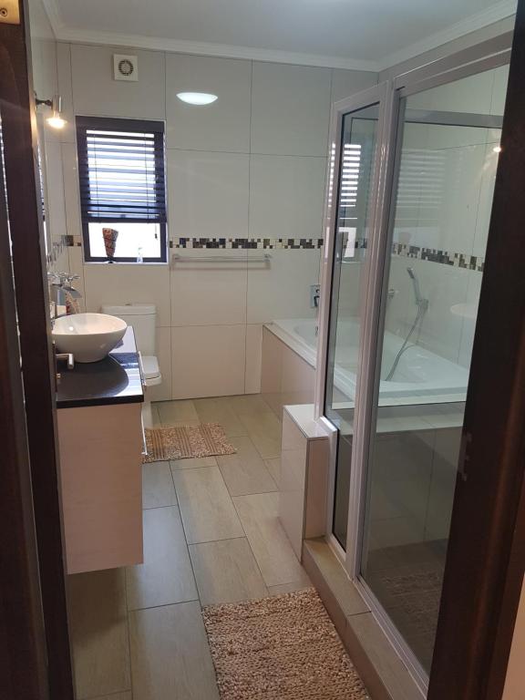 Riekert's Self-Catering Apartment - Two-Bedroom Apartment