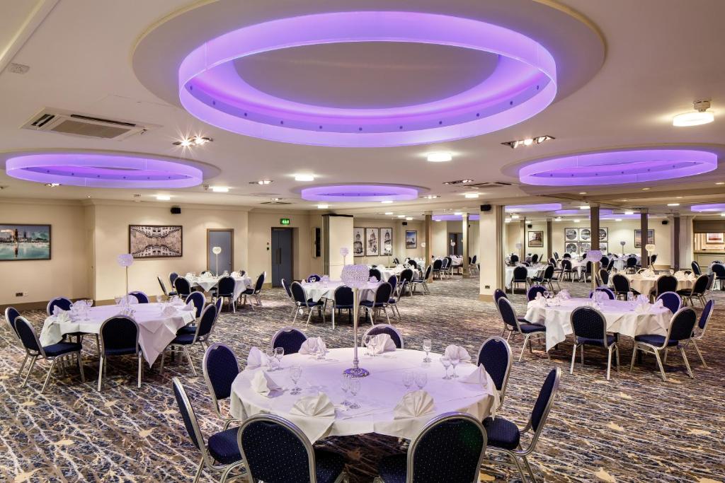 Restaurace v ubytování Mercure Hull Grange Park Hotel