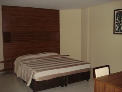  Flamboyant Suite Hotel