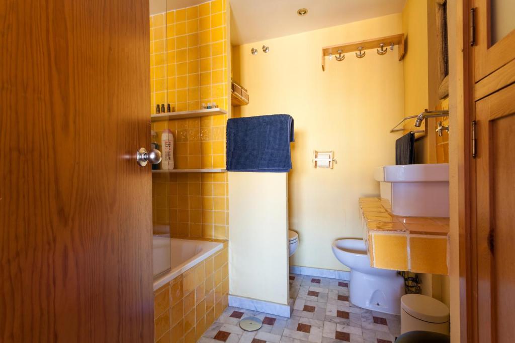 Booking.com: Ferienwohnung Atico Resitur Triana , Sevilla ...