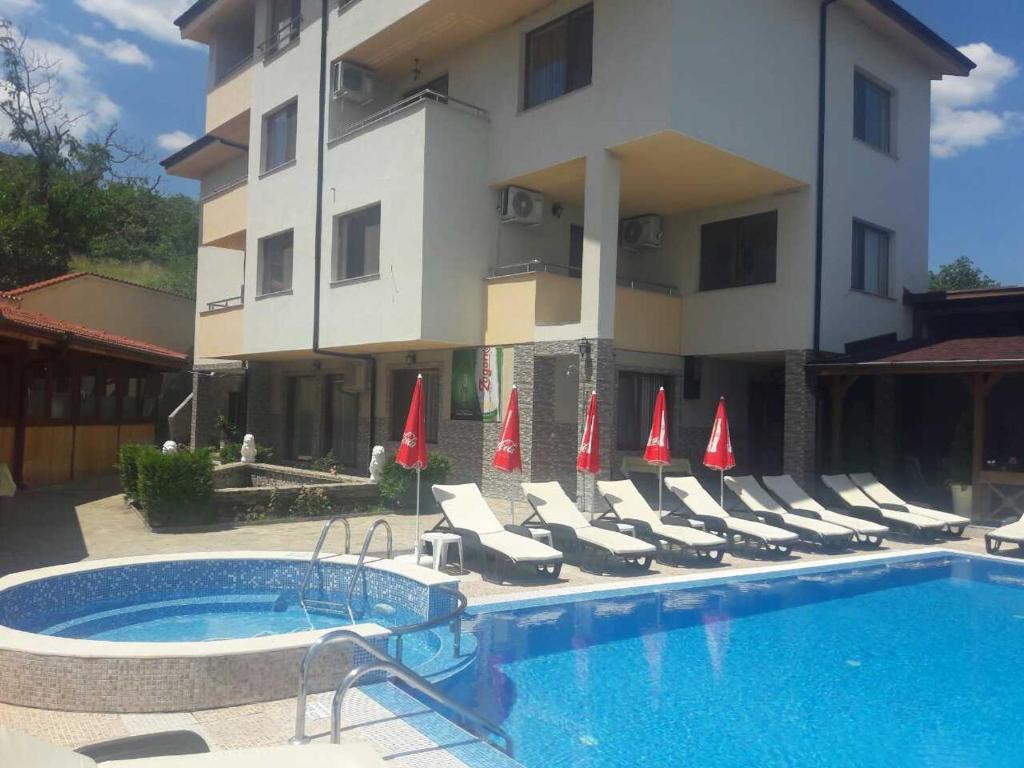 Gallery image of Villi Hotel in Cherven