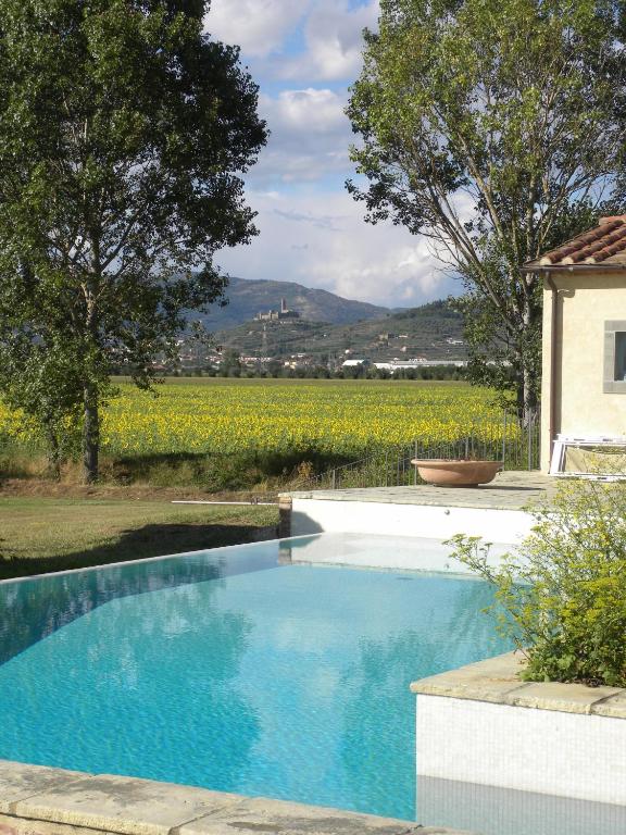 Bazén v ubytování Cortona Resort-Le Terre Dei Cavalieri nebo v jeho okolí