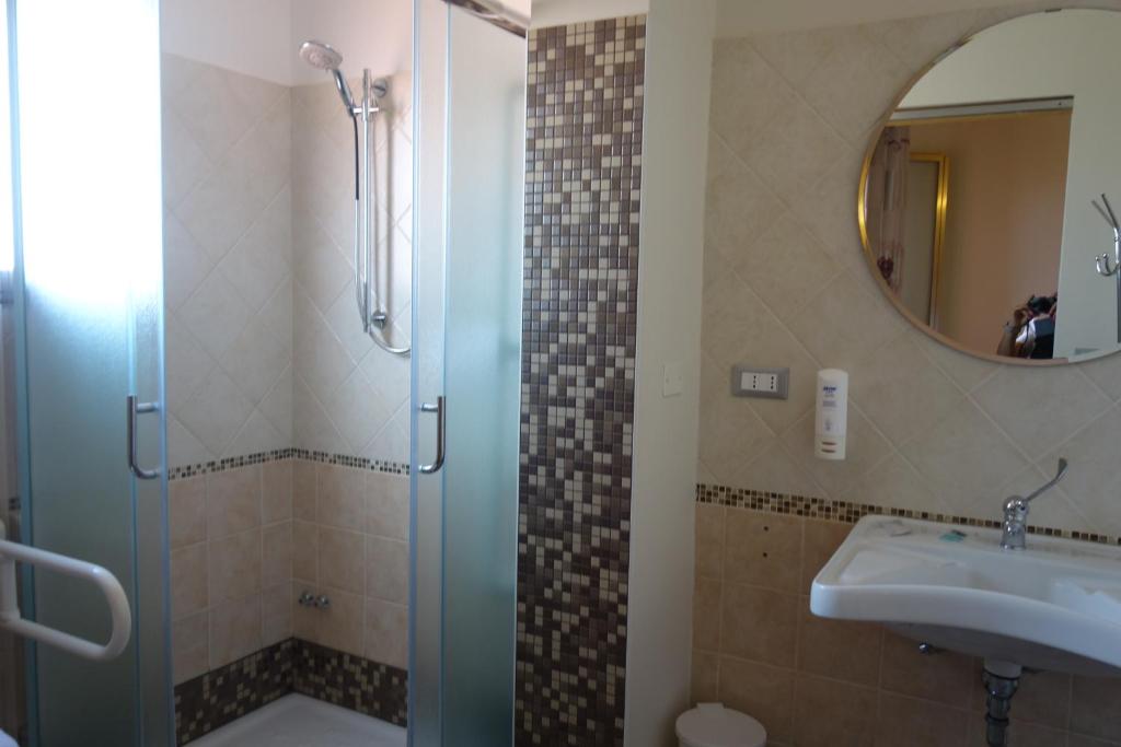Koupelna v ubytování Albergo Ristorante Uspa
