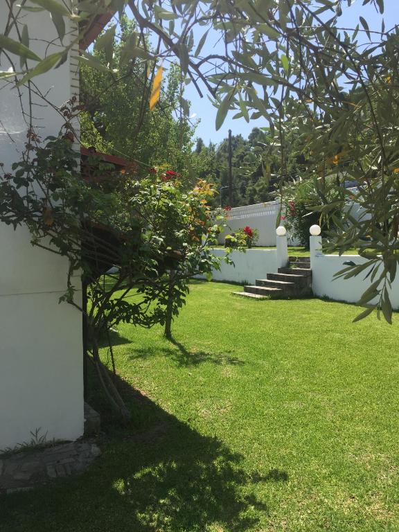 A garden outside Sea View Villa by Agora